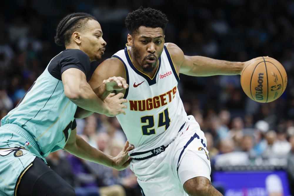 她面对的是 她面对的是